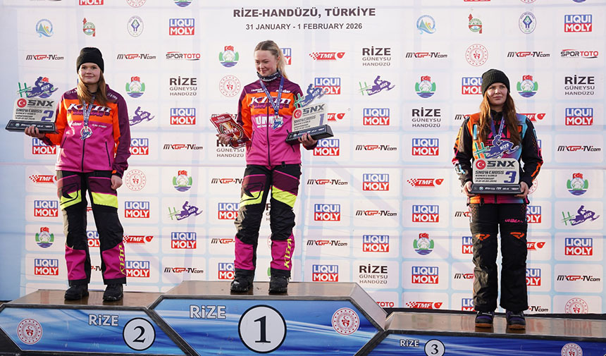 Kar Motosiklet Yarisi 1