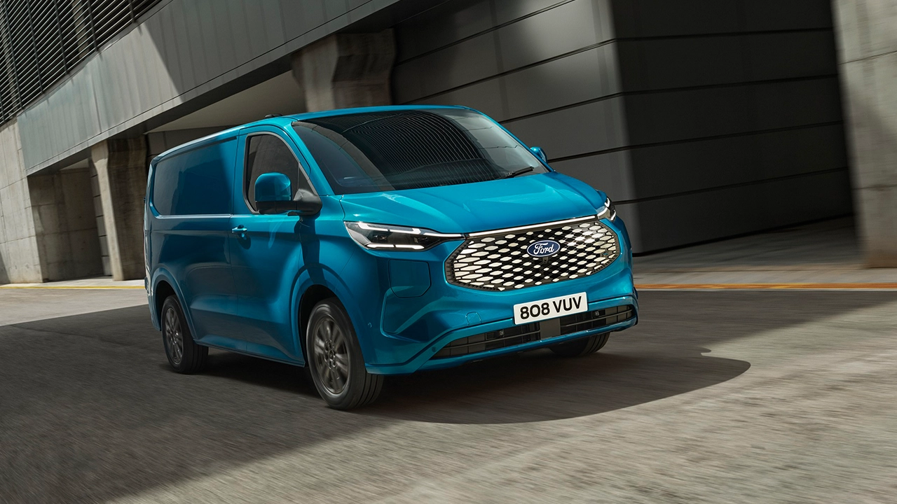 Ford Otosan Akıllı Fabrikalarında Ürettiği Ford E Transit Custom