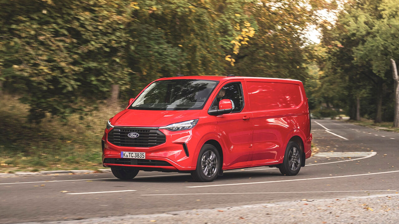 Ford Transit Custom Ford Otosan'ın Akıllı Fabrikalarında Üretiliyor