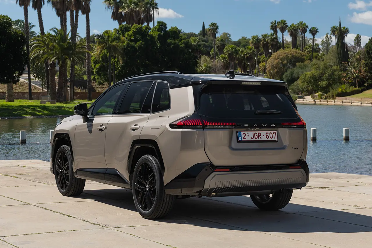 Yeni Rav4 Premium Suv Pazarında Pazar Payını Artıracak Özelliklere Sahip