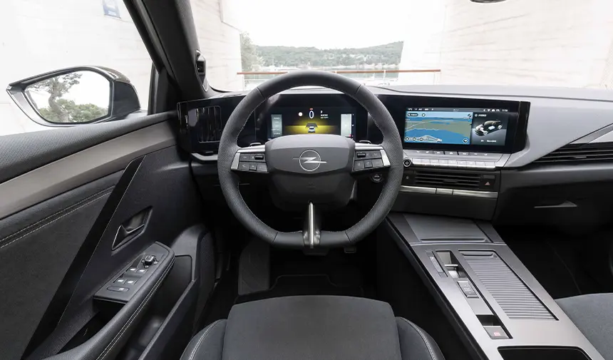 Yenilenen Opel Astra Kokpit-1