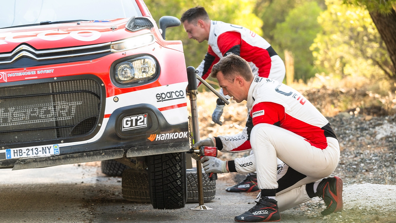 Akropolis Rallisi Parkurlarına Lastik Dayanmıyor