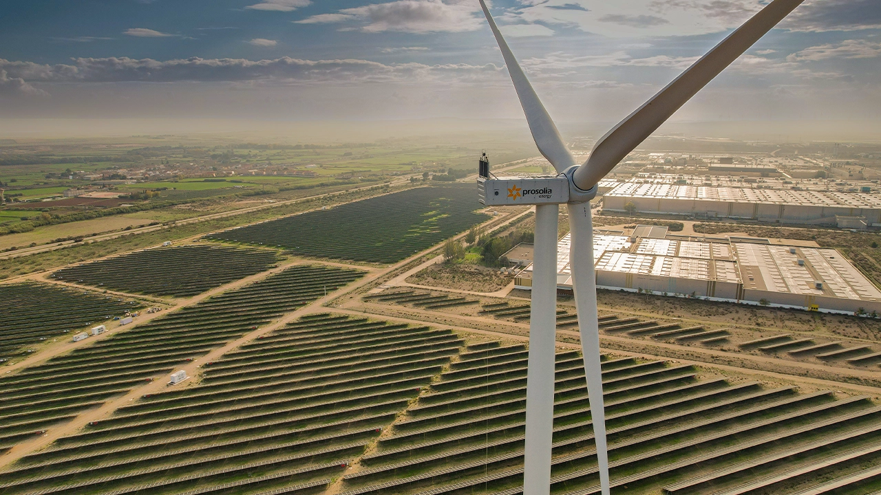 Stellantis Fabrikaları Yenilebilinir Enerjiye Yöneliyor