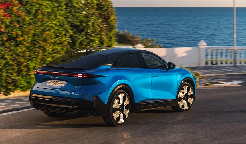 Alpine A390 Arkadan Yan Görünüm