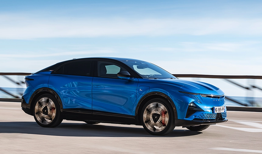 Alpine A390 Yan Görünüm