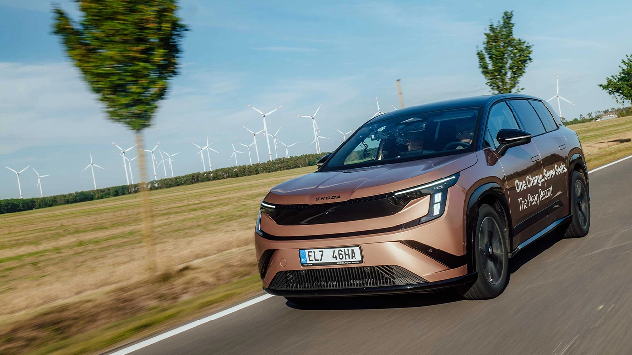 Skoda'nın Elektrikli 7 Koltuklu Amiral Gemisi Peaq