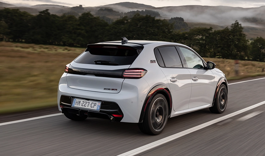 Yeni E 208 Gti Arka Gorunum