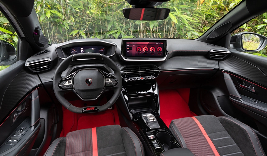 Yeni E 208 Gti Kokpit